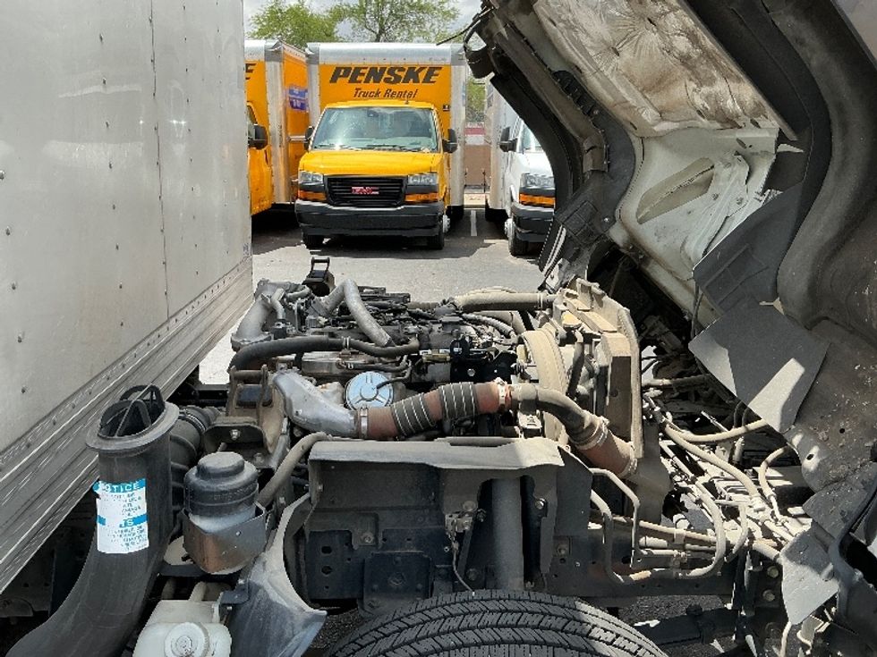 Medium Duty Box Truck-Light and Medium Duty Trucks-Isuzu-2016-NPR-Tucson-AZ-138,669\n\t\tmiles-$ 30,000 - Image 22