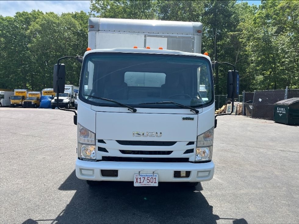 Medium Duty Box Truck-Light and Medium Duty Trucks-Isuzu-2016-NQR-Braintree-MA-107,094\n\t\tmiles-$ 34,250 - Image 2