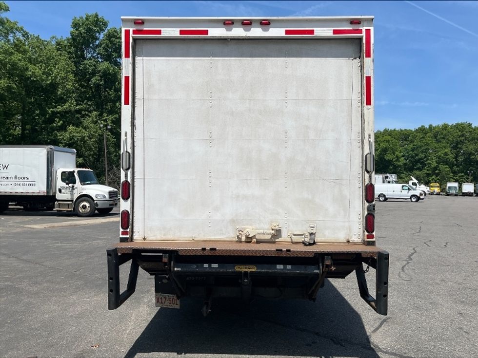Medium Duty Box Truck-Light and Medium Duty Trucks-Isuzu-2016-NQR-Braintree-MA-107,094\n\t\tmiles-$ 34,250 - Image 5