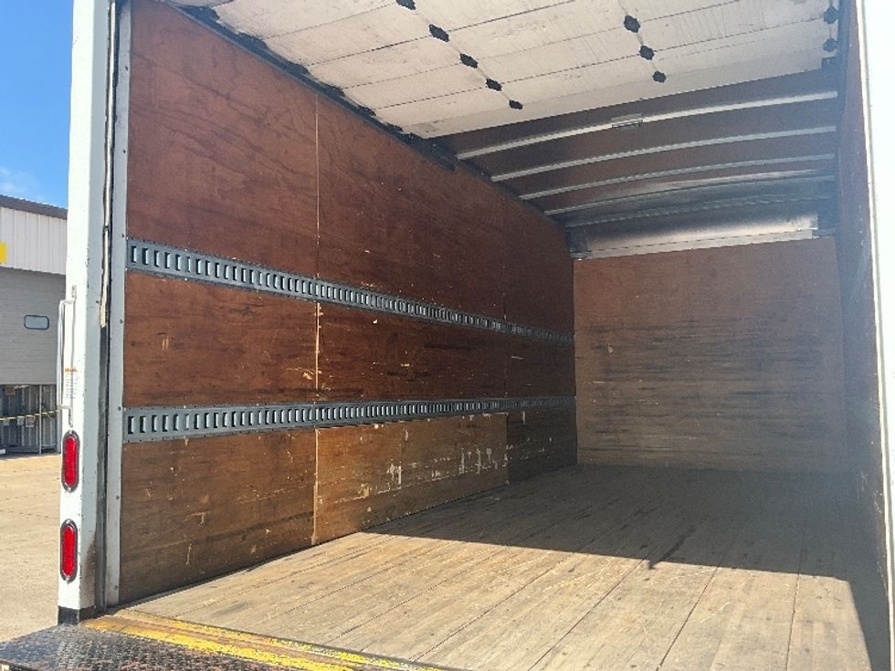 Medium Duty Box Truck-Light and Medium Duty Trucks-Isuzu-2016-NQR-Dallas-TX-102,254\n\t\tmiles-$ 38,250 - Image 11