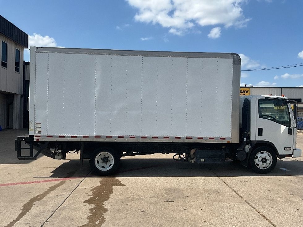 Medium Duty Box Truck-Light and Medium Duty Trucks-Isuzu-2016-NQR-Dallas-TX-102,254\n\t\tmiles-$ 38,250 - Image 15