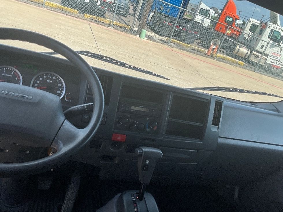 Medium Duty Box Truck-Light and Medium Duty Trucks-Isuzu-2016-NQR-Dallas-TX-102,254\n\t\tmiles-$ 38,250 - Image 18