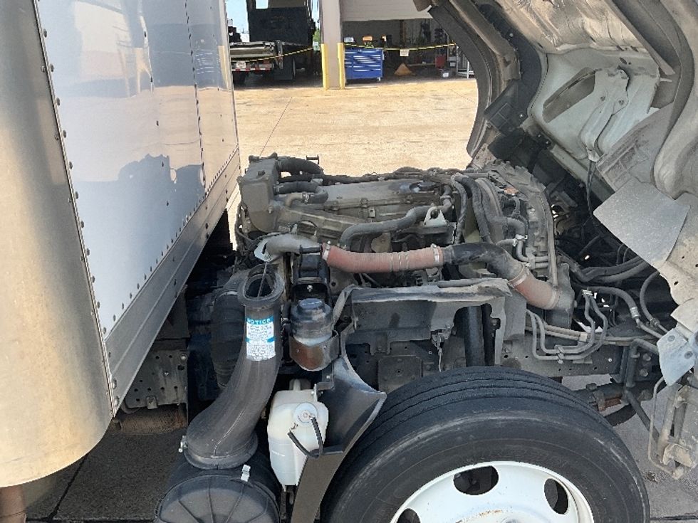 Medium Duty Box Truck-Light and Medium Duty Trucks-Isuzu-2016-NQR-Dallas-TX-102,254\n\t\tmiles-$ 38,250 - Image 23