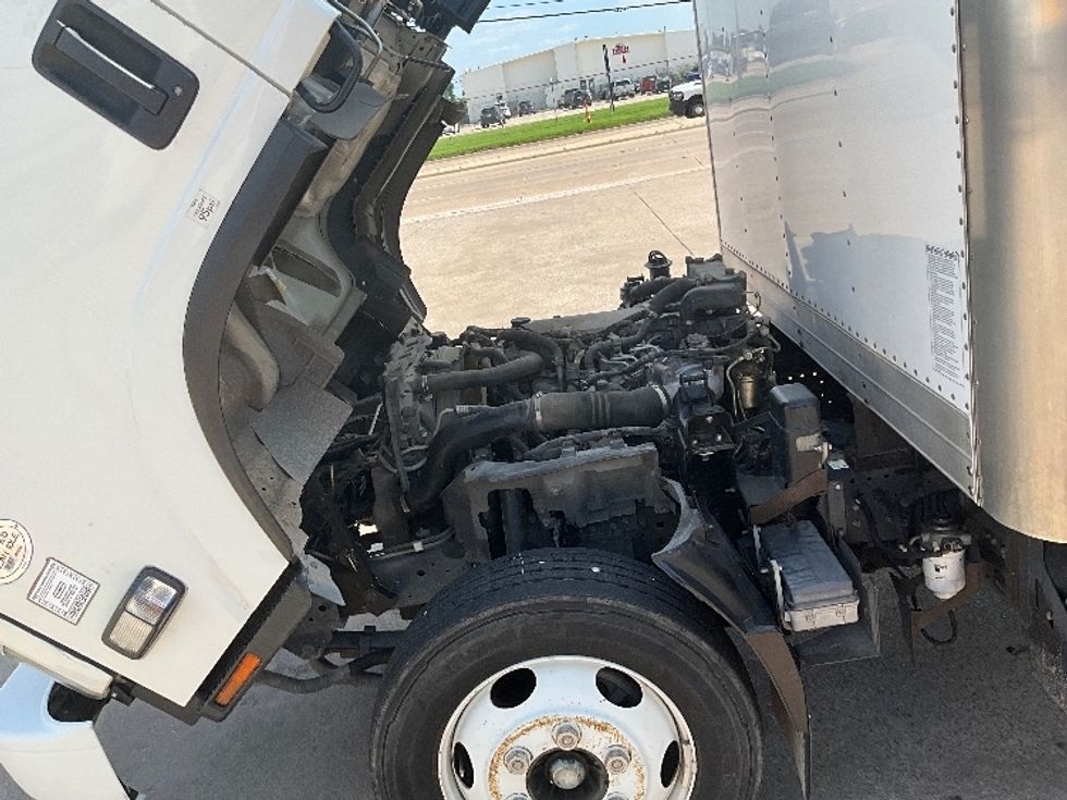 Medium Duty Box Truck-Light and Medium Duty Trucks-Isuzu-2016-NQR-Dallas-TX-102,254\n\t\tmiles-$ 38,250 - Image 24