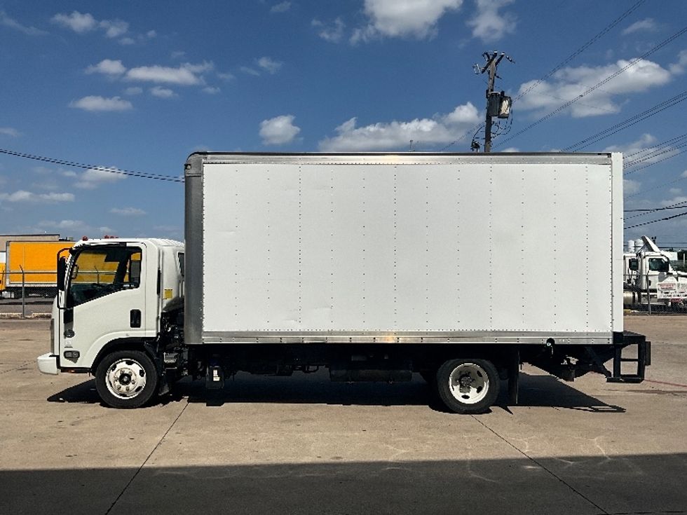Medium Duty Box Truck-Light and Medium Duty Trucks-Isuzu-2016-NQR-Dallas-TX-102,254\n\t\tmiles-$ 38,250 - Image 4