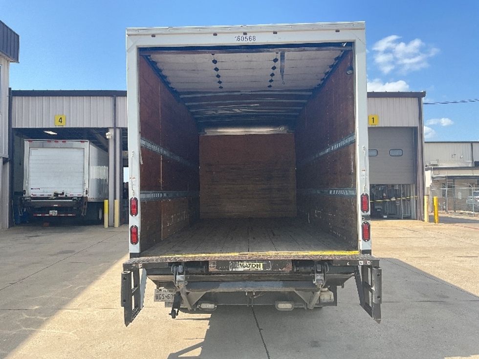 Medium Duty Box Truck-Light and Medium Duty Trucks-Isuzu-2016-NQR-Dallas-TX-102,254\n\t\tmiles-$ 38,250 - Image 8