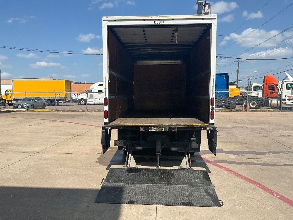 Medium Duty Box Truck-Light and Medium Duty Trucks-Isuzu-2016-NQR-Dallas-TX-102,254\n\t\tmiles-$ 38,250 - Image 9