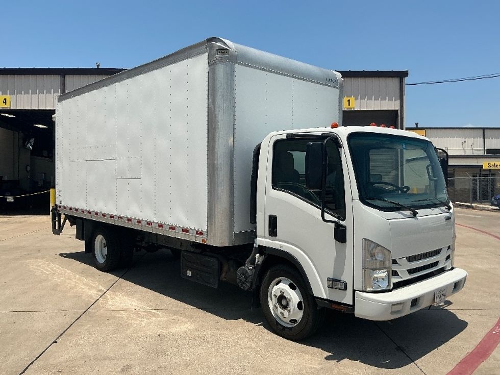 Medium Duty Box Truck-Light and Medium Duty Trucks-Isuzu-2016-NQR-Dallas-TX-68,419\n\t\tmiles-$ 40,250 - Image 1