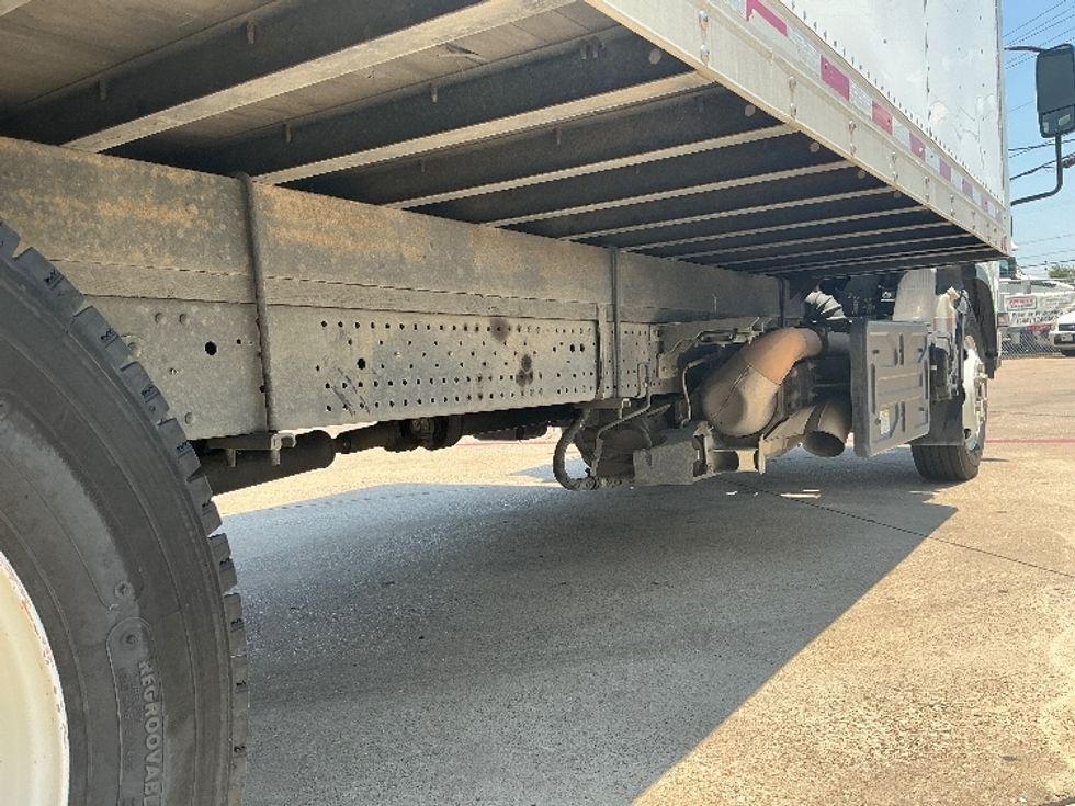 Medium Duty Box Truck-Light and Medium Duty Trucks-Isuzu-2016-NQR-Dallas-TX-68,419\n\t\tmiles-$ 40,250 - Image 14