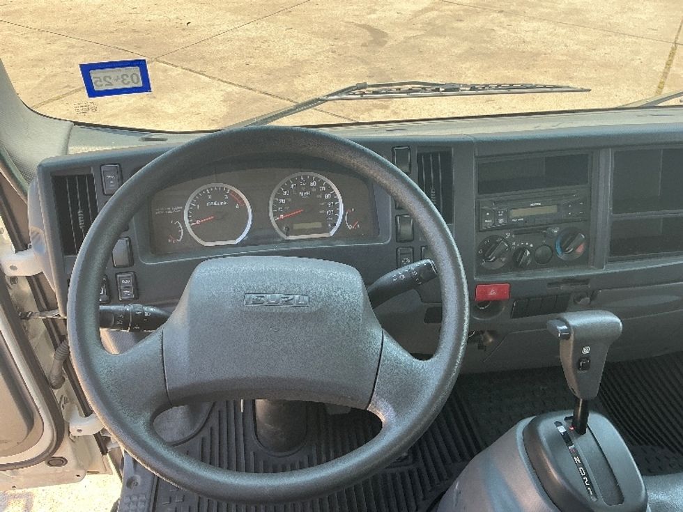 Medium Duty Box Truck-Light and Medium Duty Trucks-Isuzu-2016-NQR-Dallas-TX-68,419\n\t\tmiles-$ 40,250 - Image 18
