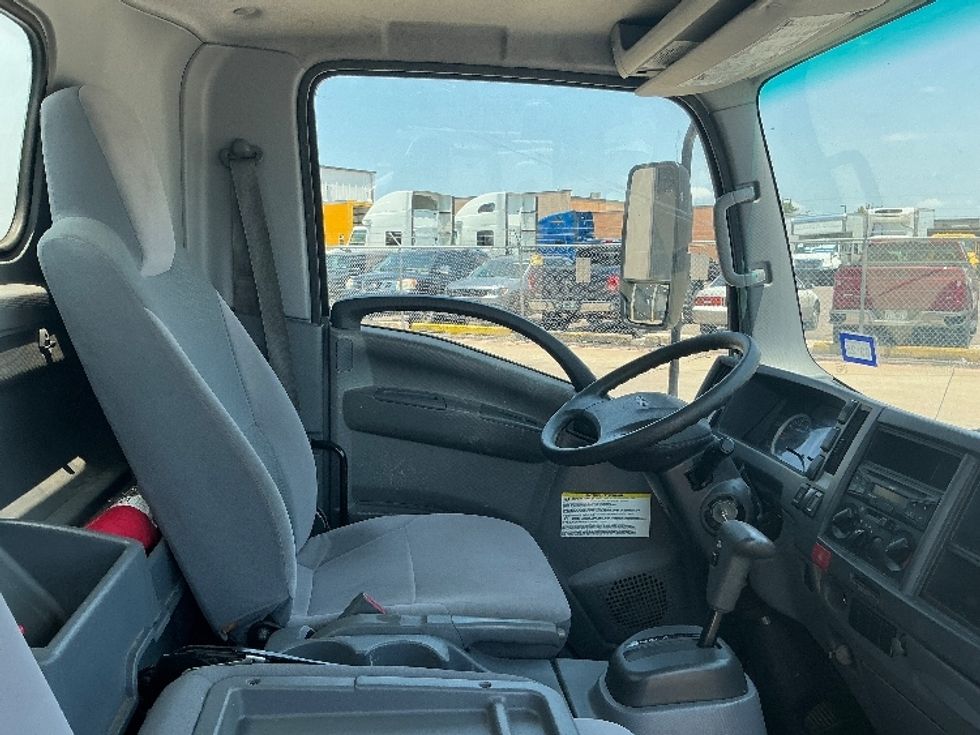 Medium Duty Box Truck-Light and Medium Duty Trucks-Isuzu-2016-NQR-Dallas-TX-68,419\n\t\tmiles-$ 40,250 - Image 22