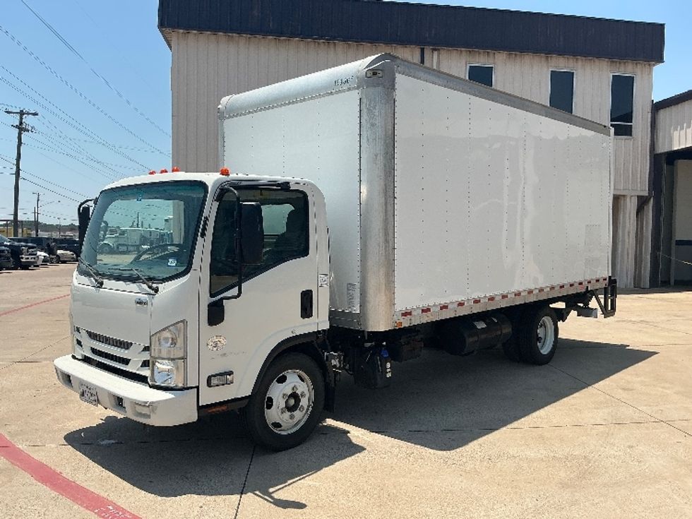 Medium Duty Box Truck-Light and Medium Duty Trucks-Isuzu-2016-NQR-Dallas-TX-68,419\n\t\tmiles-$ 40,250 - Image 3