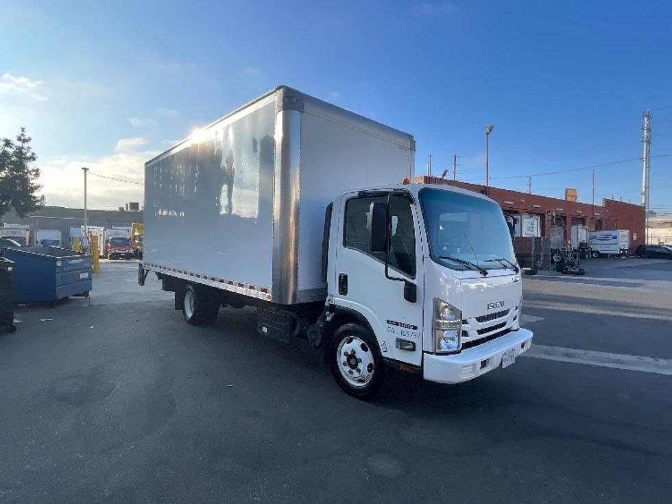 2016 Isuzu NRR Medium Duty Box Truck