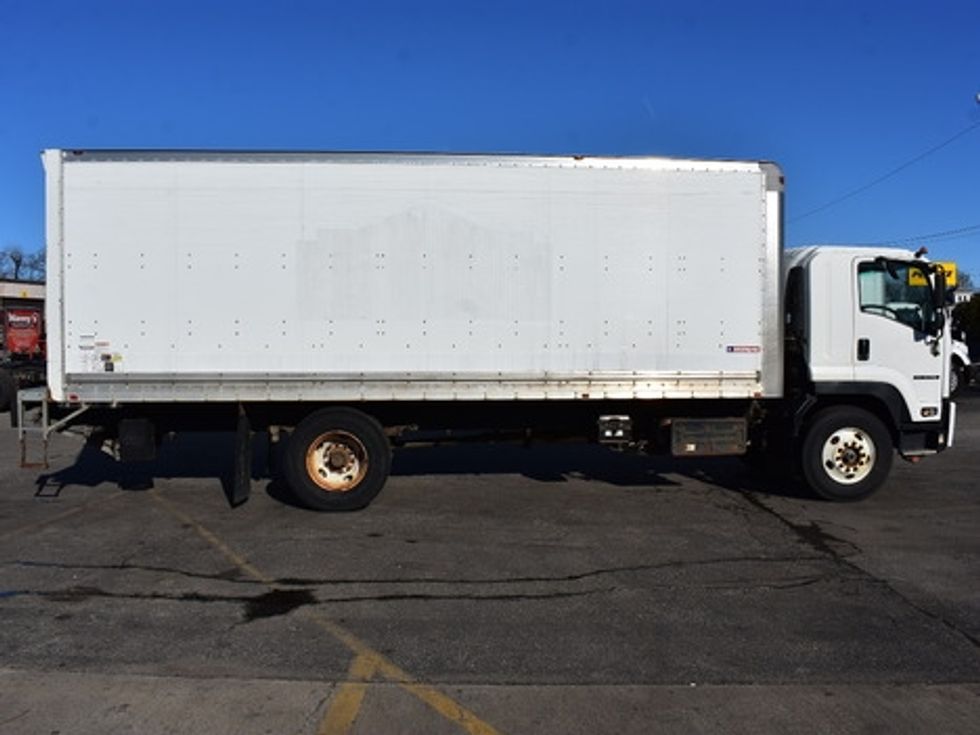 Medium Duty Box Truck-Light and Medium Duty Trucks-Isuzu-2018-FTR-Chicopee-MA-139,996\n\t\tmiles-$ 42,500 - Image 11