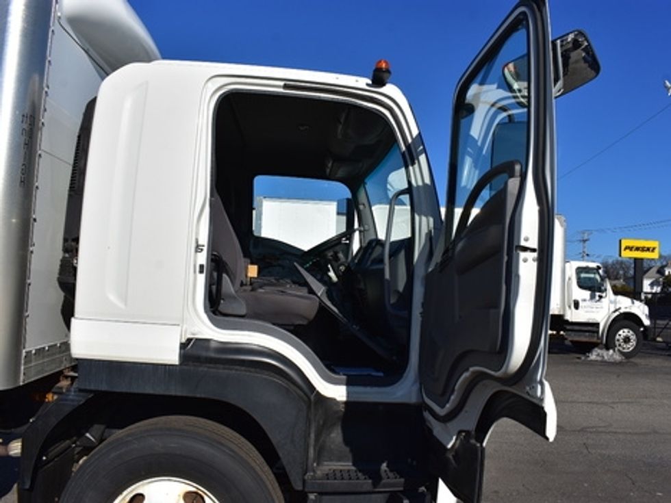 Medium Duty Box Truck-Light and Medium Duty Trucks-Isuzu-2018-FTR-Chicopee-MA-139,996\n\t\tmiles-$ 42,500 - Image 13