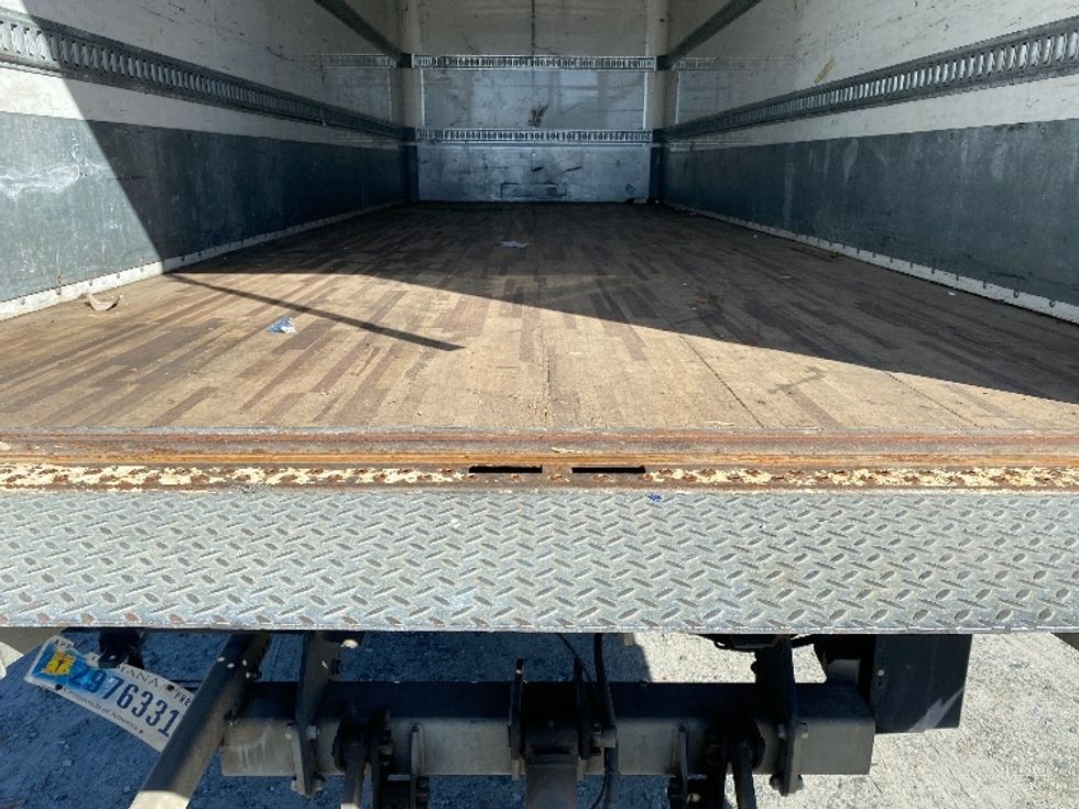 Medium Duty Box Truck-Light and Medium Duty Trucks-Isuzu-2018-FTR-Concord-NC-193,001\n\t\tmiles-$ 36,250 - Image 10