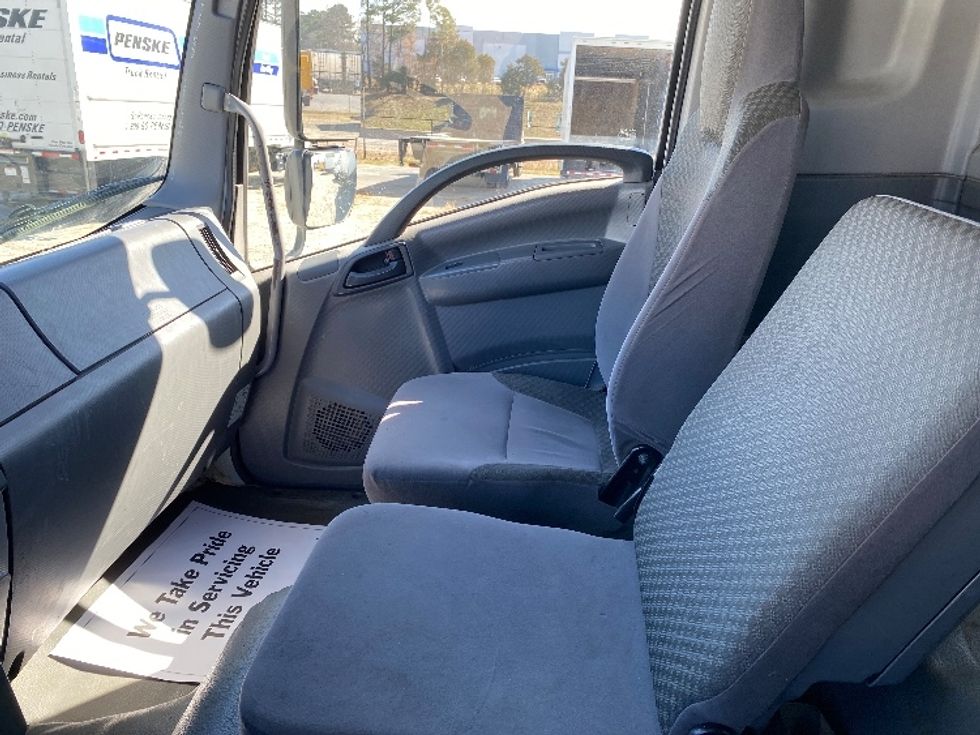 Medium Duty Box Truck-Light and Medium Duty Trucks-Isuzu-2018-FTR-Concord-NC-193,001\n\t\tmiles-$ 36,250 - Image 19