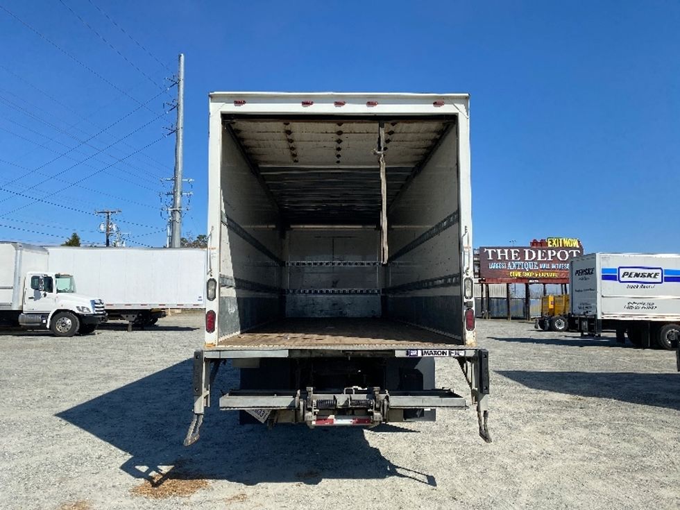 Medium Duty Box Truck-Light and Medium Duty Trucks-Isuzu-2018-FTR-Concord-NC-193,001\n\t\tmiles-$ 36,250 - Image 8