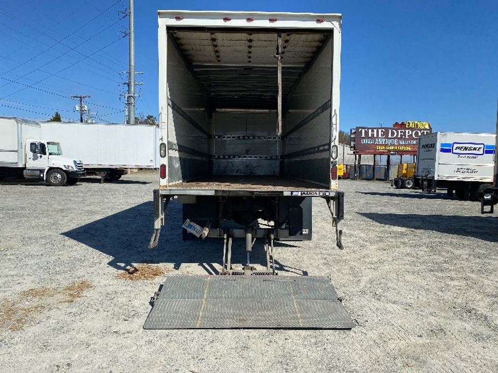 Medium Duty Box Truck-Light and Medium Duty Trucks-Isuzu-2018-FTR-Concord-NC-193,001\n\t\tmiles-$ 36,250 - Image 9