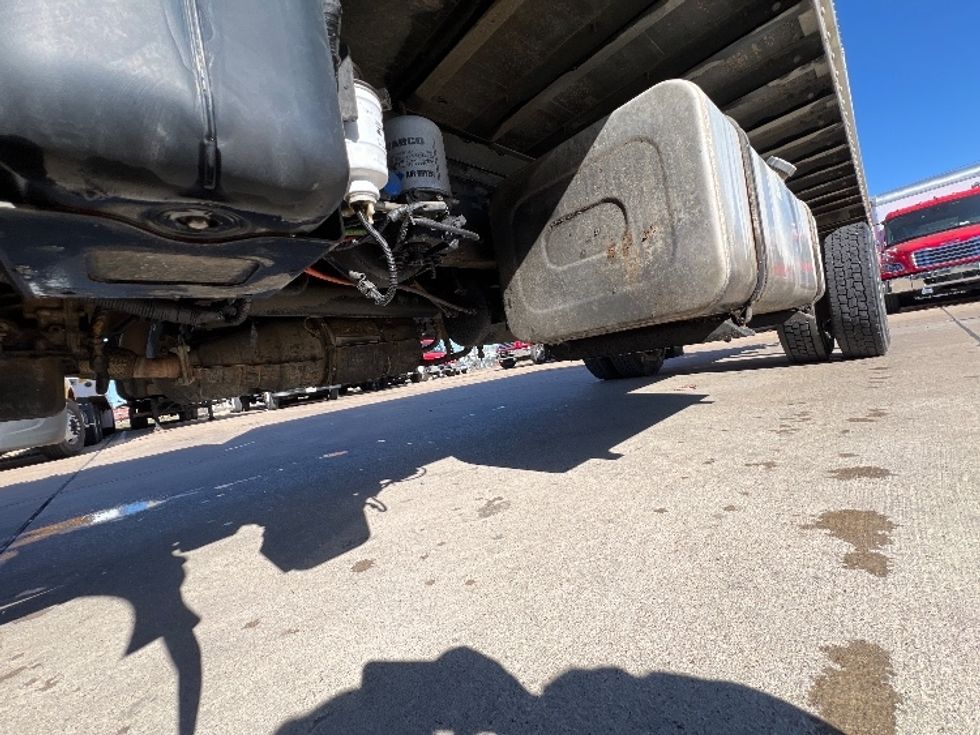 Medium Duty Box Truck-Light and Medium Duty Trucks-Isuzu-2018-FTR-Dallas-TX-149,917\n\t\tmiles-$ 52,500 - Image 5