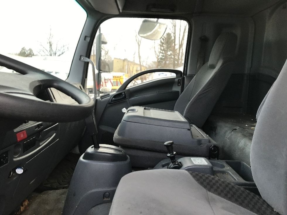 Medium Duty Box Truck-Light and Medium Duty Trucks-Isuzu-2018-FTR-Essex Junction-VT-146,868\n\t\tmiles-$ 41,500 - Image 18