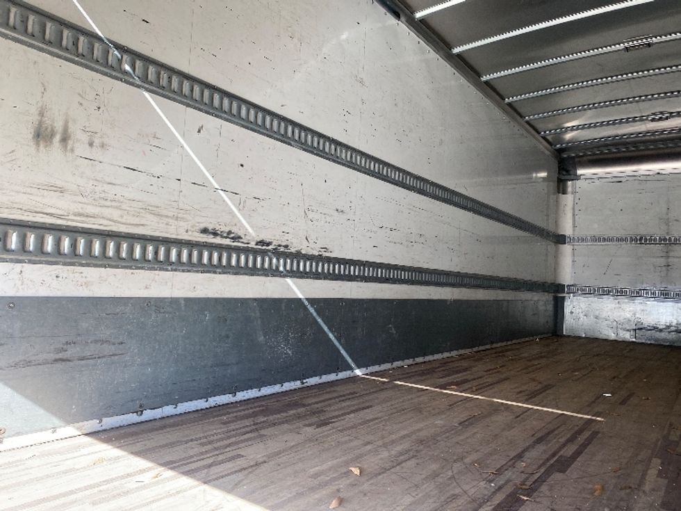 Medium Duty Box Truck-Light and Medium Duty Trucks-Isuzu-2018-FTR-Garner-NC-155,032\n\t\tmiles-$ 49,500 - Image 11