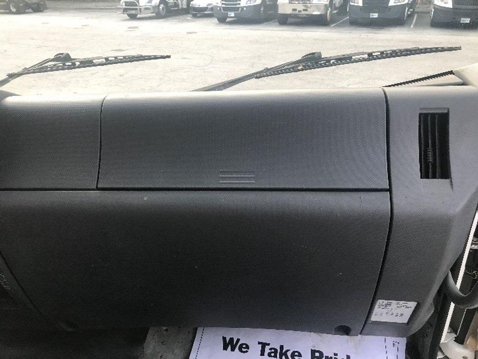 Medium Duty Box Truck-Light and Medium Duty Trucks-Isuzu-2018-FTR-Lexington-SC-191,271\n\t\tmiles-$ 42,000 - Image 21