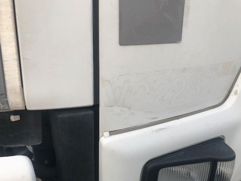 Medium Duty Box Truck-Light and Medium Duty Trucks-Isuzu-2018-FTR-Lexington-SC-191,271\n\t\tmiles-$ 42,000 - Image 27