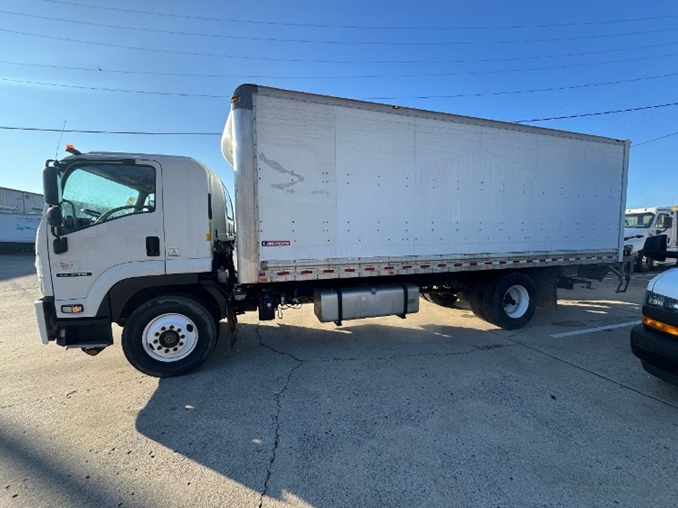 Medium Duty Box Truck-Light and Medium Duty Trucks-Isuzu-2018-FTR-Nashville-TN-190,192\n\t\tmiles-$ 39,000 - Image 4