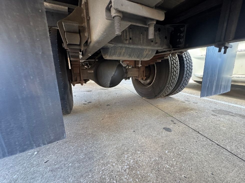 Medium Duty Box Truck-Light and Medium Duty Trucks-Isuzu-2018-FTR-Nashville-TN-190,192\n\t\tmiles-$ 39,000 - Image 5