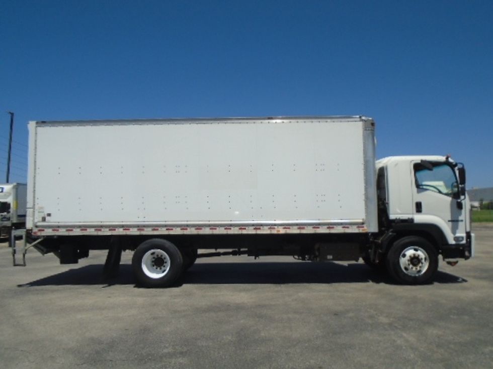 Medium Duty Box Truck-Light and Medium Duty Trucks-Isuzu-2018-FTR-North Liberty-IA-94,940\n\t\tmiles-$ 46,000 - Image 13
