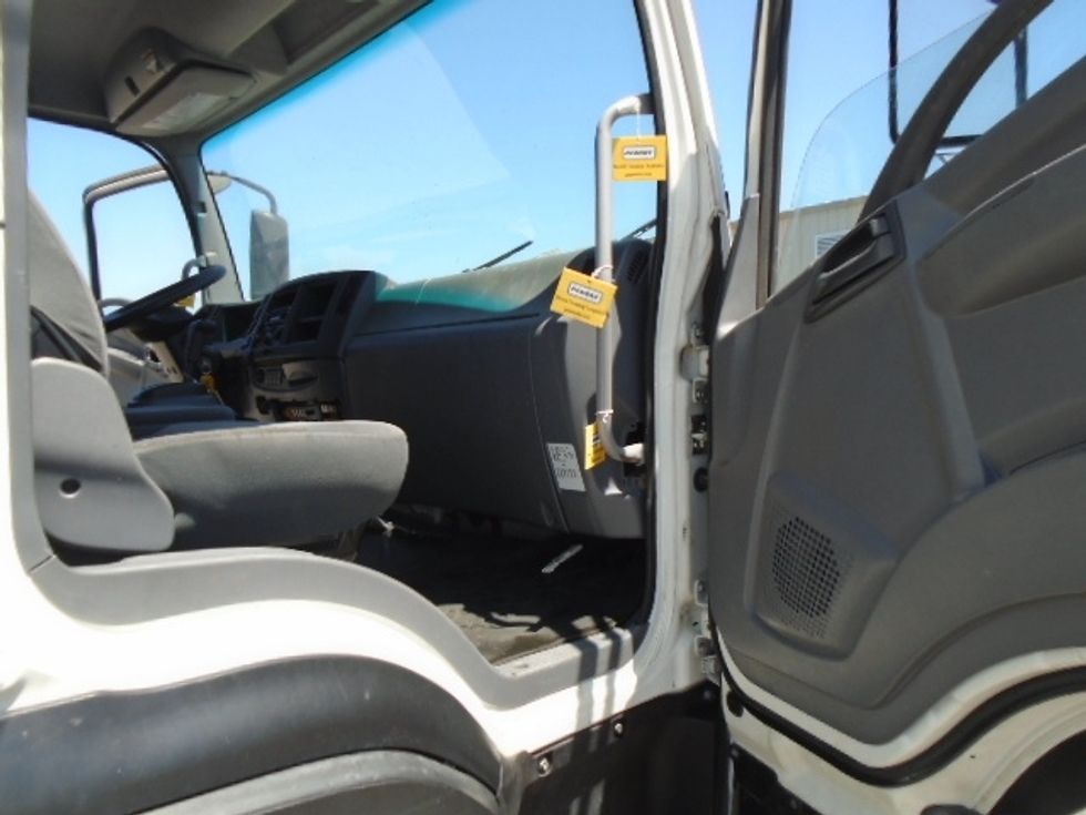 Medium Duty Box Truck-Light and Medium Duty Trucks-Isuzu-2018-FTR-North Liberty-IA-94,940\n\t\tmiles-$ 46,000 - Image 16