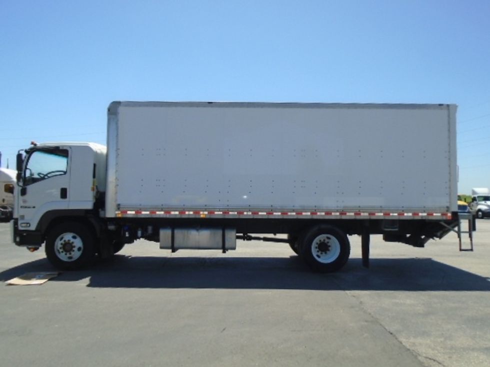 Medium Duty Box Truck-Light and Medium Duty Trucks-Isuzu-2018-FTR-North Liberty-IA-94,940\n\t\tmiles-$ 46,000 - Image 4