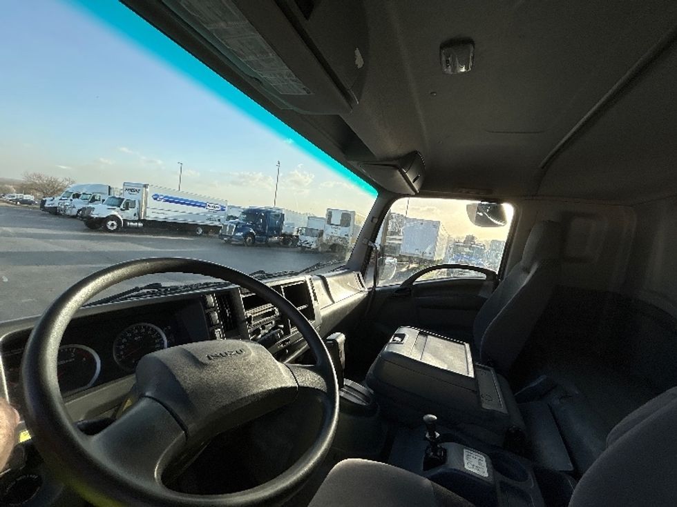 Medium Duty Box Truck-Light and Medium Duty Trucks-Isuzu-2018-FTR-Springfield-MO-152,405\n\t\tmiles-$ 40,500 - Image 17