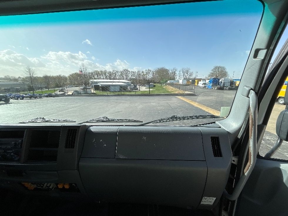 Medium Duty Box Truck-Light and Medium Duty Trucks-Isuzu-2018-FTR-Springfield-MO-152,405\n\t\tmiles-$ 40,500 - Image 21