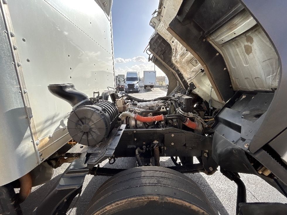 Medium Duty Box Truck-Light and Medium Duty Trucks-Isuzu-2018-FTR-Springfield-MO-152,405\n\t\tmiles-$ 40,500 - Image 23