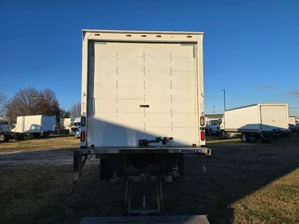 Medium Duty Box Truck-Light and Medium Duty Trucks-Isuzu-2018-FTR-Springfield-MO-156,126\n\t\tmiles-$ 42,000 - Image 6