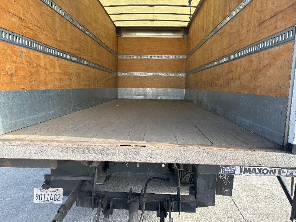 Medium Duty Box Truck-Light and Medium Duty Trucks-Isuzu-2018-FTR-West Sacramento-CA-114,151\n\t\tmiles-$ 46,250 - Image 10