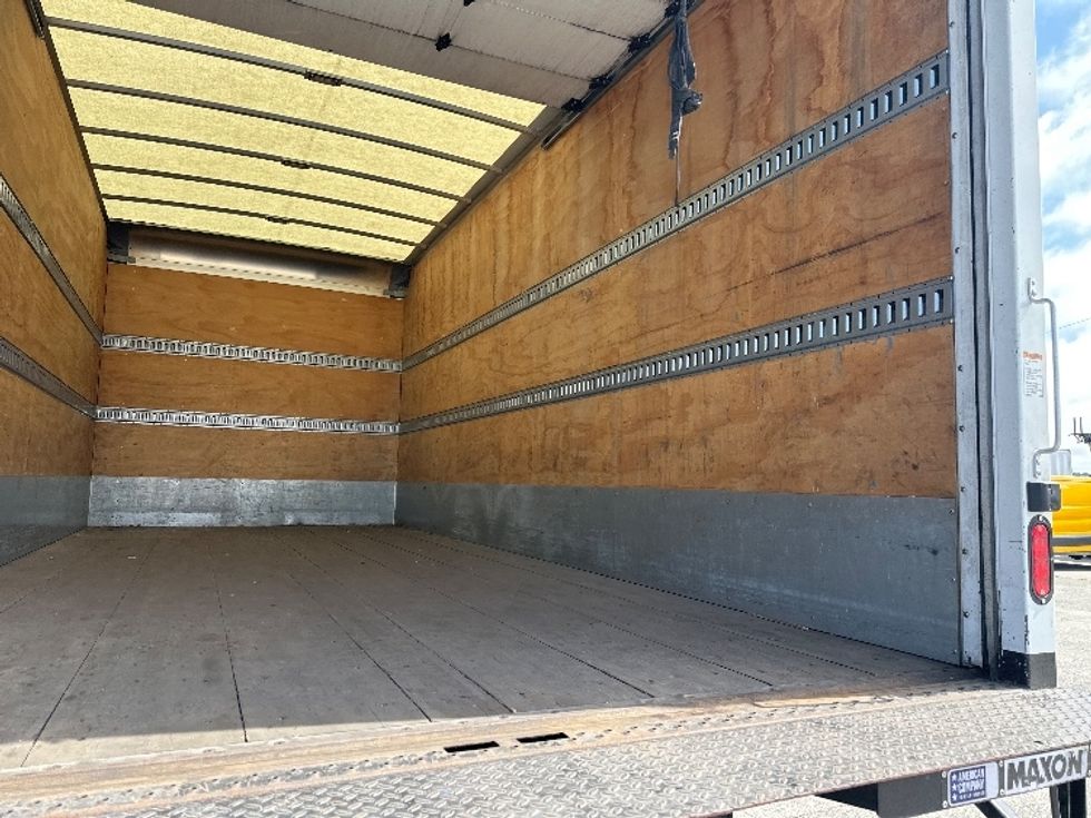 Medium Duty Box Truck-Light and Medium Duty Trucks-Isuzu-2018-FTR-West Sacramento-CA-114,151\n\t\tmiles-$ 46,250 - Image 12