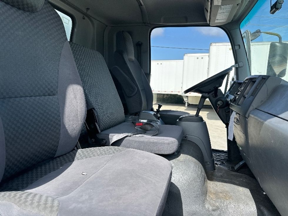 Medium Duty Box Truck-Light and Medium Duty Trucks-Isuzu-2018-FTR-West Sacramento-CA-114,151\n\t\tmiles-$ 46,250 - Image 22