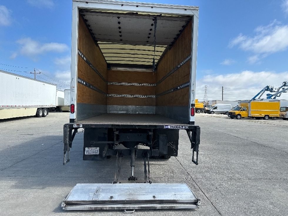 Medium Duty Box Truck-Light and Medium Duty Trucks-Isuzu-2018-FTR-West Sacramento-CA-114,151\n\t\tmiles-$ 46,250 - Image 9