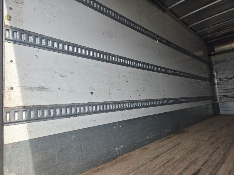 Medium Duty Box Truck-Light and Medium Duty Trucks-Isuzu-2018-FTR-White Deer-PA-110,726\n\t\tmiles-$ 43,750 - Image 11