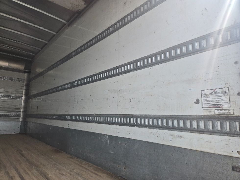 Medium Duty Box Truck-Light and Medium Duty Trucks-Isuzu-2018-FTR-White Deer-PA-110,726\n\t\tmiles-$ 43,750 - Image 12