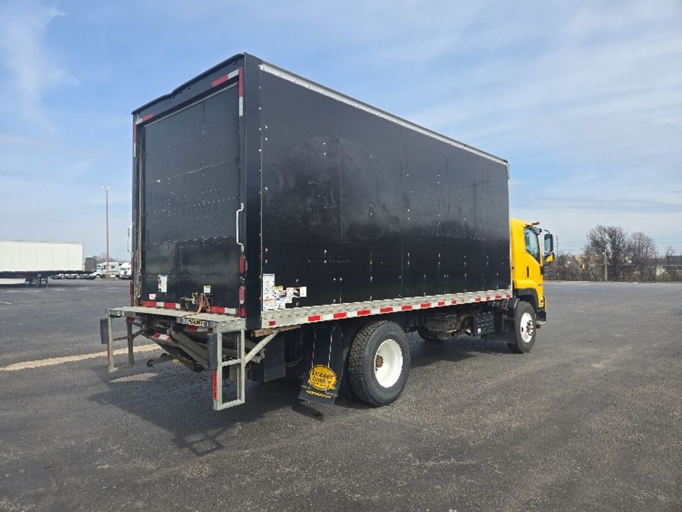 Medium Duty Box Truck-Light and Medium Duty Trucks-Isuzu-2018-FTR-White Deer-PA-110,726\n\t\tmiles-$ 43,750 - Image 13