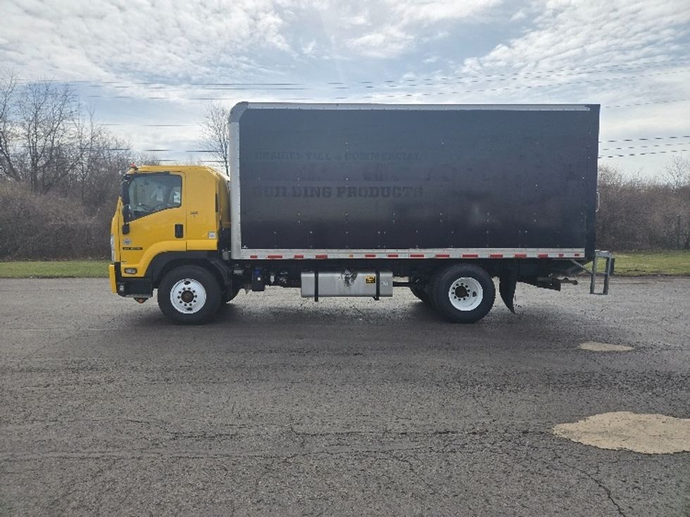 Medium Duty Box Truck-Light and Medium Duty Trucks-Isuzu-2018-FTR-White Deer-PA-110,726\n\t\tmiles-$ 43,750 - Image 4
