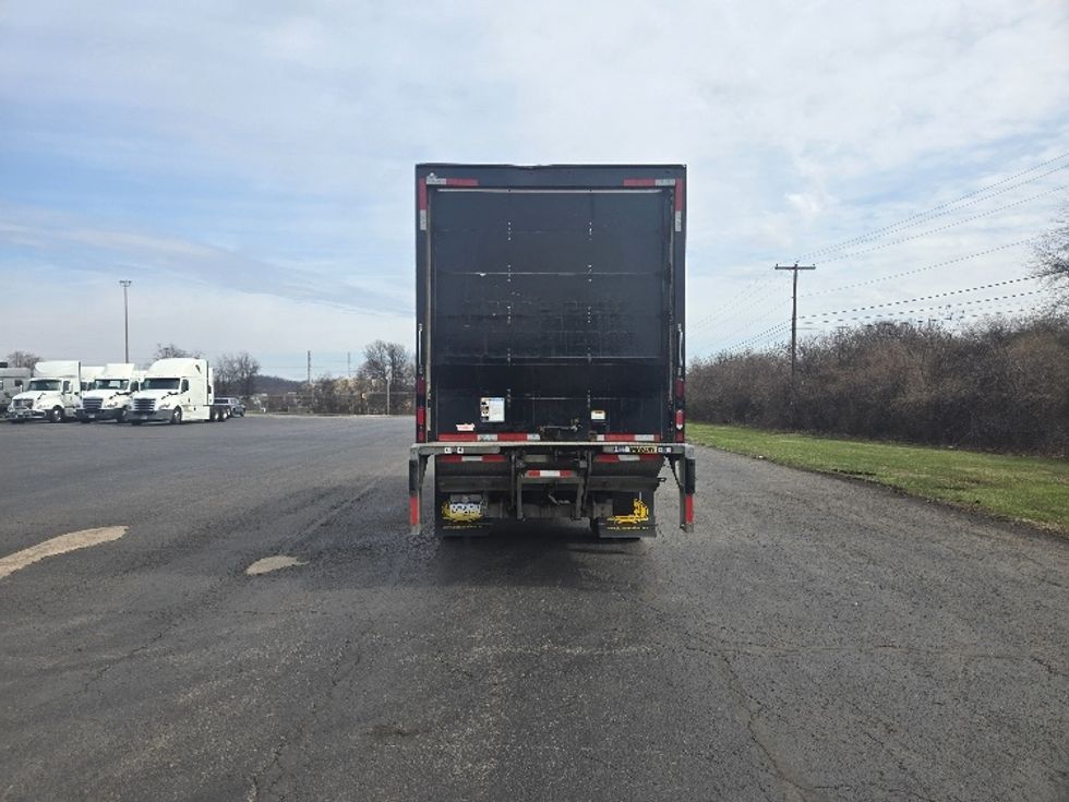 Medium Duty Box Truck-Light and Medium Duty Trucks-Isuzu-2018-FTR-White Deer-PA-110,726\n\t\tmiles-$ 43,750 - Image 7