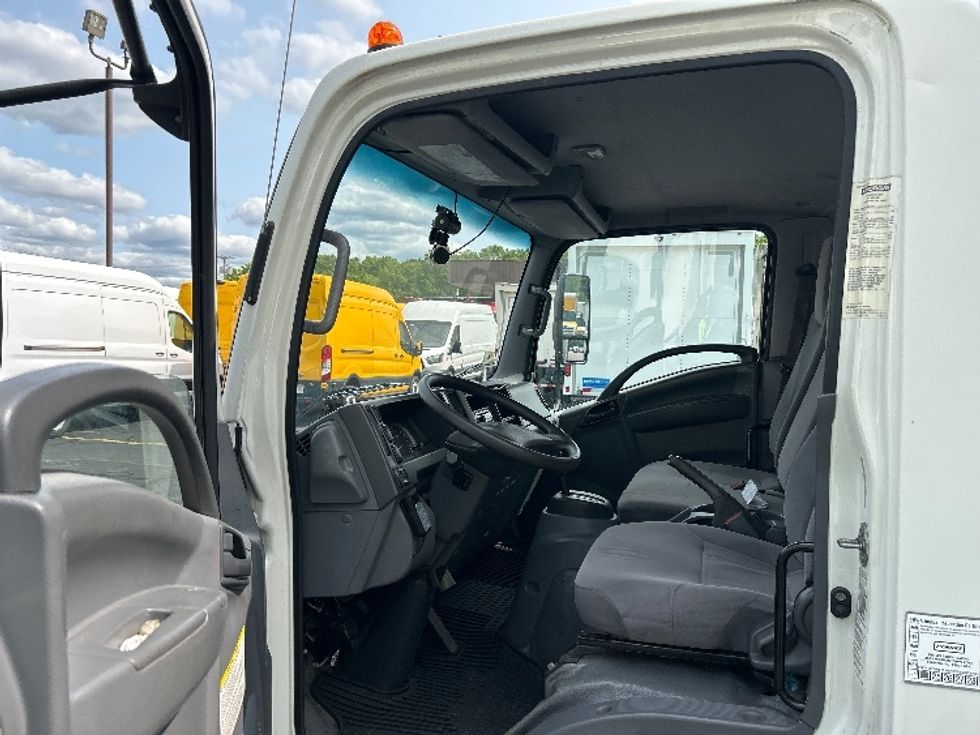 Medium Duty Box Truck-Light and Medium Duty Trucks-Isuzu-2018-NQR-Braintree-MA-63,706\n\t\tmiles-$ 40,250 - Image 17