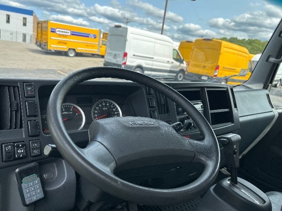 Medium Duty Box Truck-Light and Medium Duty Trucks-Isuzu-2018-NQR-Braintree-MA-63,706\n\t\tmiles-$ 40,250 - Image 18