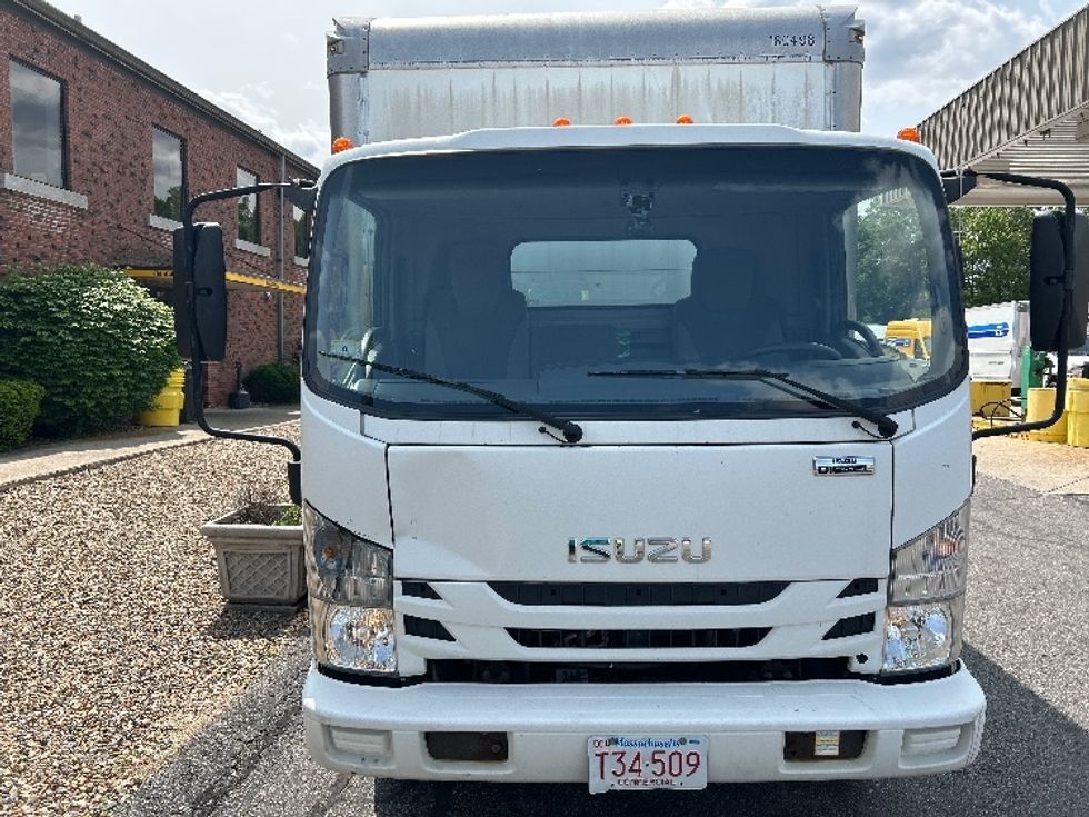 Medium Duty Box Truck-Light and Medium Duty Trucks-Isuzu-2018-NQR-Braintree-MA-63,706\n\t\tmiles-$ 40,250 - Image 2