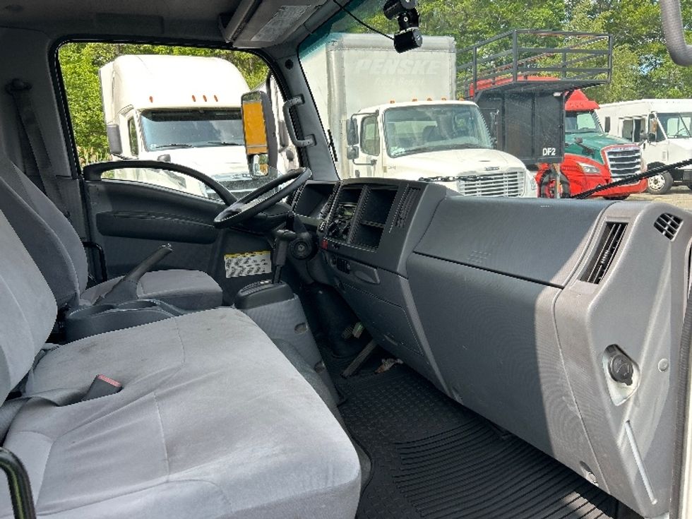 Medium Duty Box Truck-Light and Medium Duty Trucks-Isuzu-2018-NQR-Braintree-MA-63,706\n\t\tmiles-$ 40,250 - Image 21